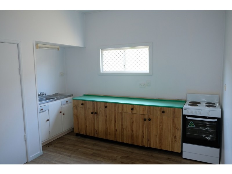 19 Dawson Road, West Gladstone QLD 4680