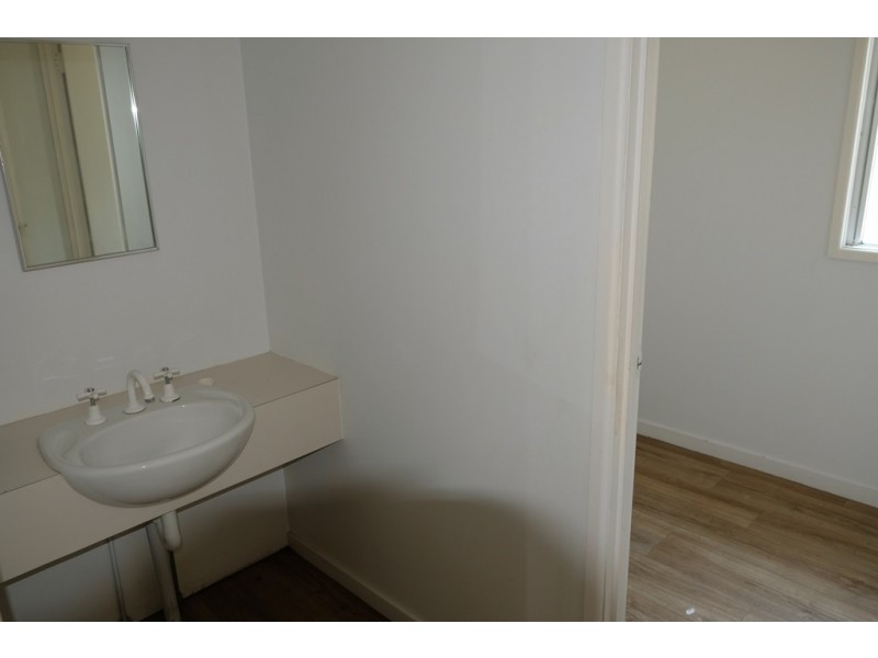 19 Dawson Road, West Gladstone QLD 4680