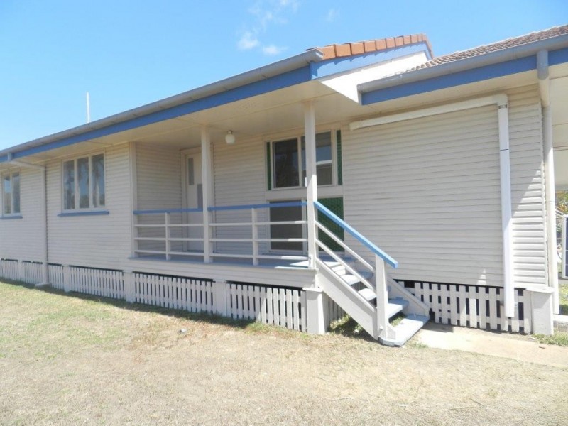 1 Moura Crescent, Barney Point QLD 4680