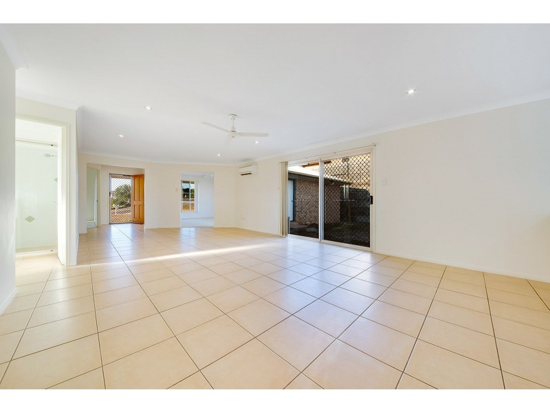 6 Moondarra Court, Clinton QLD 4680