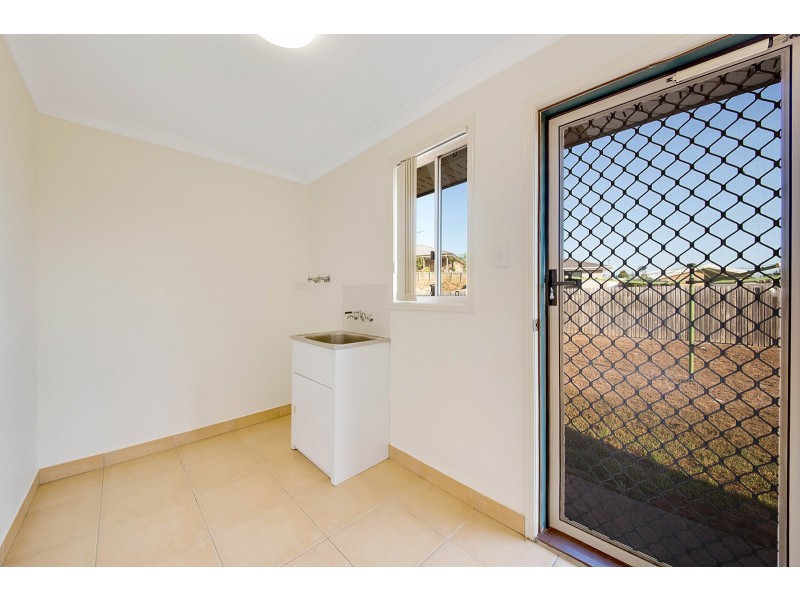 6 Moondarra Court, Clinton QLD 4680
