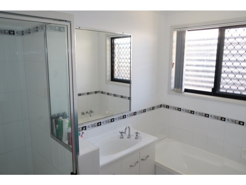 54 Col Brown Avenue, Clinton QLD 4680