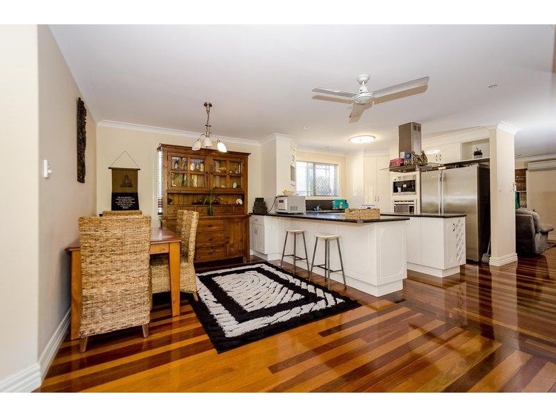 2 Pine Avenue, West Gladstone QLD 4680