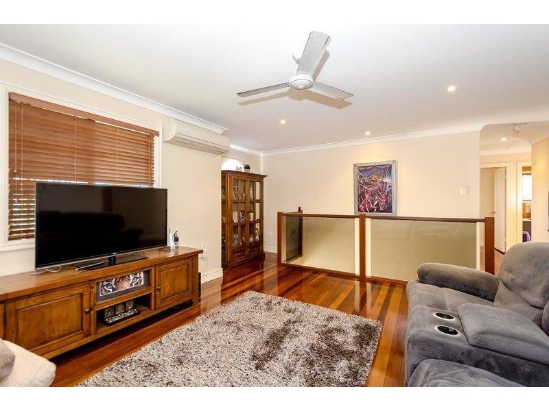 2 Pine Avenue, West Gladstone QLD 4680