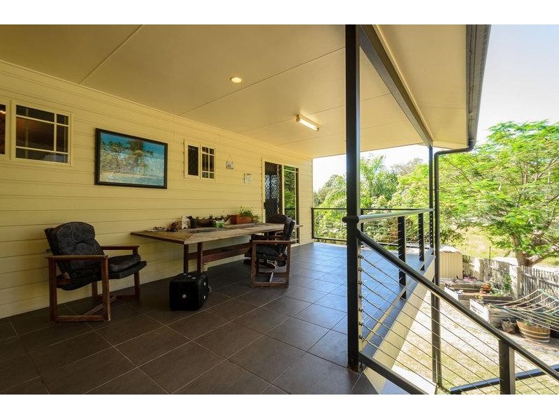 2 Pine Avenue, West Gladstone QLD 4680