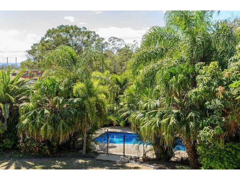 2 Pine Avenue, West Gladstone QLD 4680