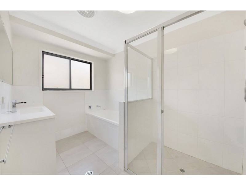 29 Agnes St, South Gladstone QLD 4680