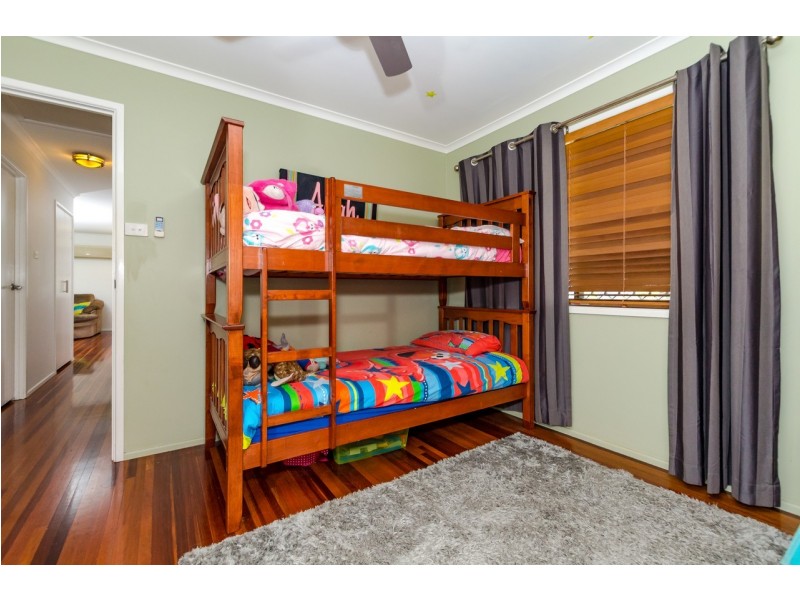 32 DALRYMPLE DRIVE, Toolooa QLD 4680