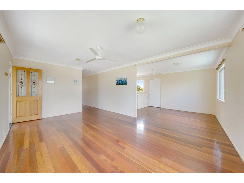 18 Schafer Street, Clinton QLD 4680