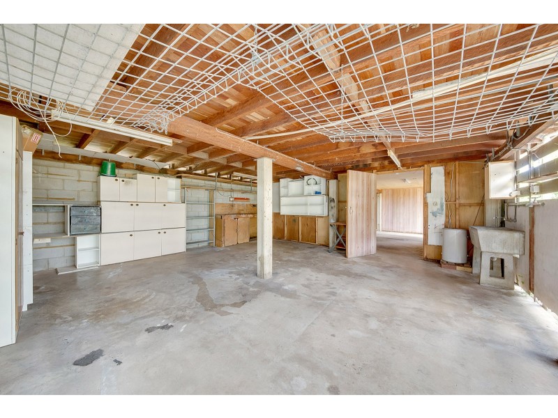 18 Schafer Street, Clinton QLD 4680