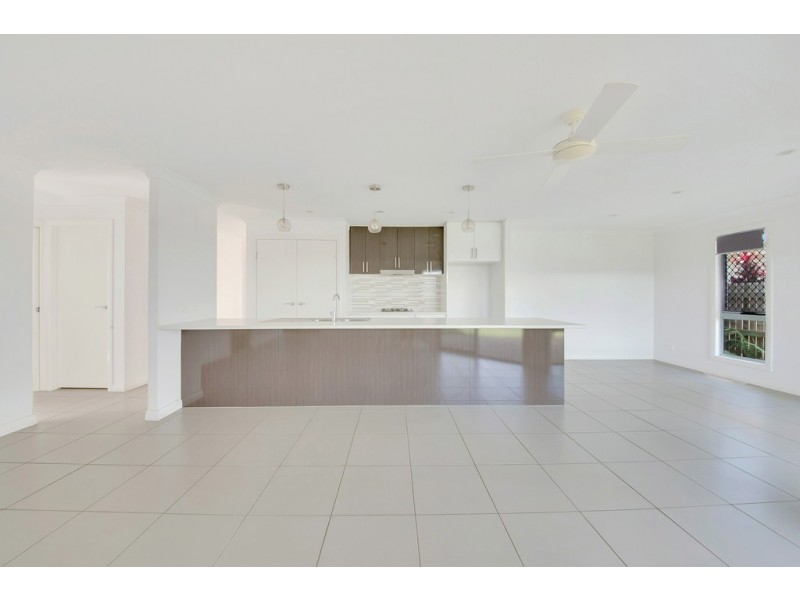 30 Daintree Boulevard, New Auckland QLD 4680