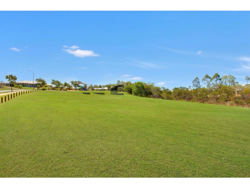 30 Daintree Boulevard, New Auckland QLD 4680