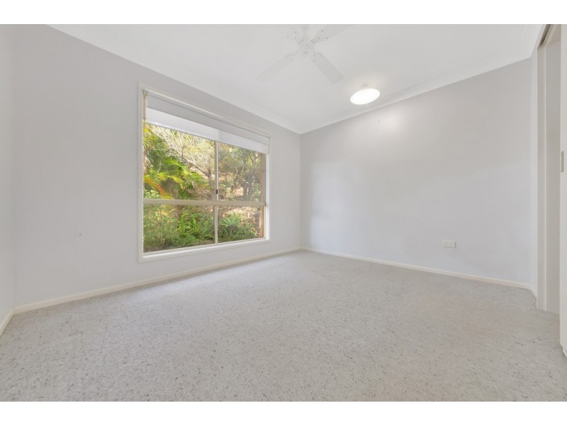 8 Kerry Court, New Auckland QLD 4680