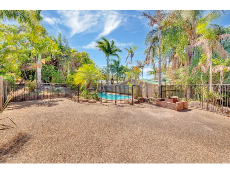9 Fairway Avenue, Clinton QLD 4680