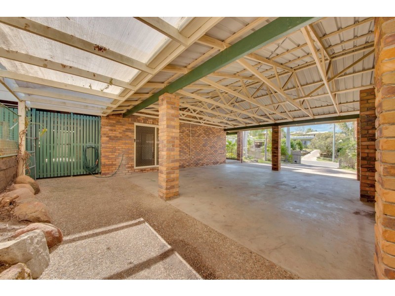 9 Fairway Avenue, Clinton QLD 4680