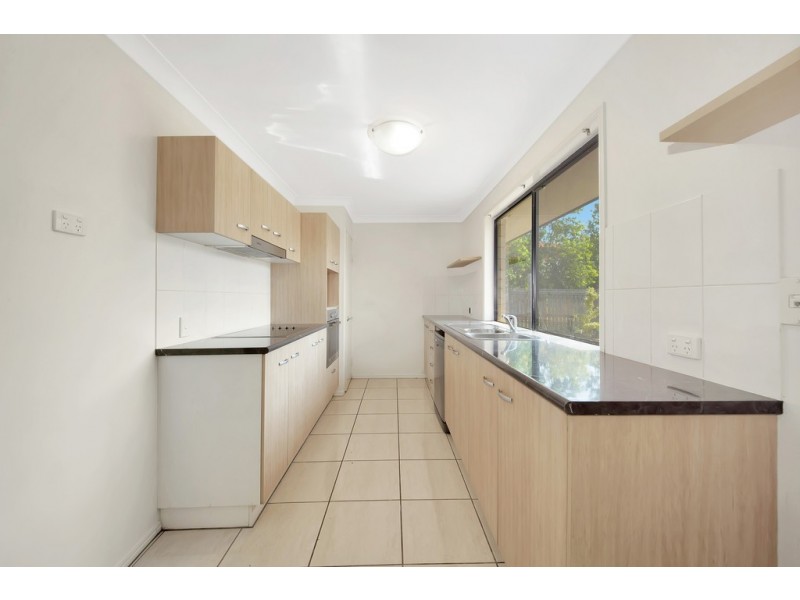 32 Dean Street, Glen Eden QLD 4680