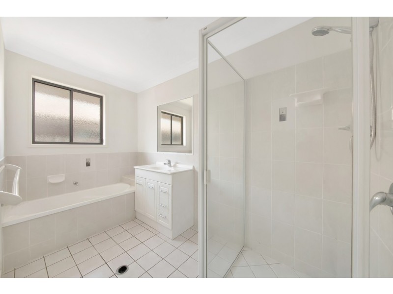 32 Dean Street, Glen Eden QLD 4680