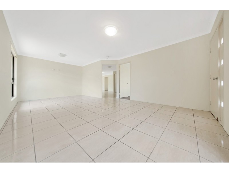 32 Dean Street, Glen Eden QLD 4680