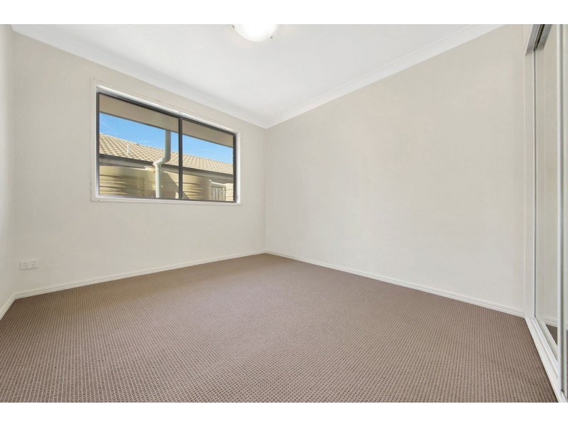 32 Dean Street, Glen Eden QLD 4680