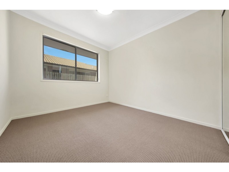 32 Dean Street, Glen Eden QLD 4680