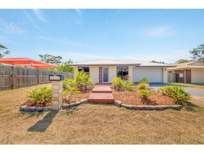 32 Dean Street, Glen Eden QLD 4680