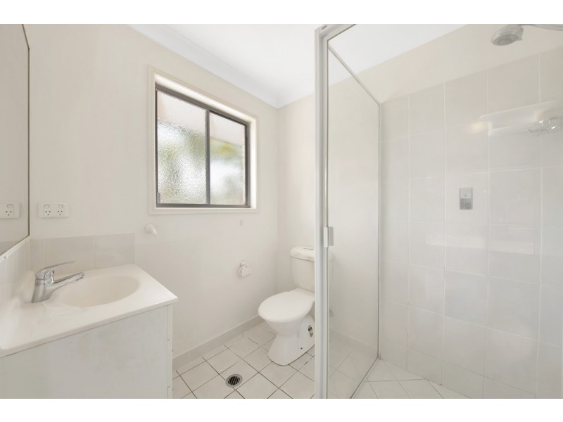 32 Dean Street, Glen Eden QLD 4680