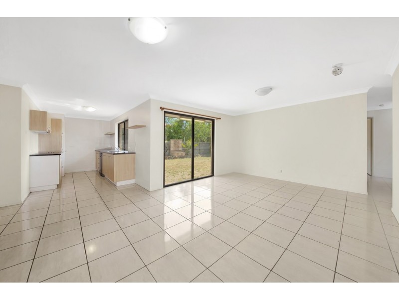 32 Dean Street, Glen Eden QLD 4680