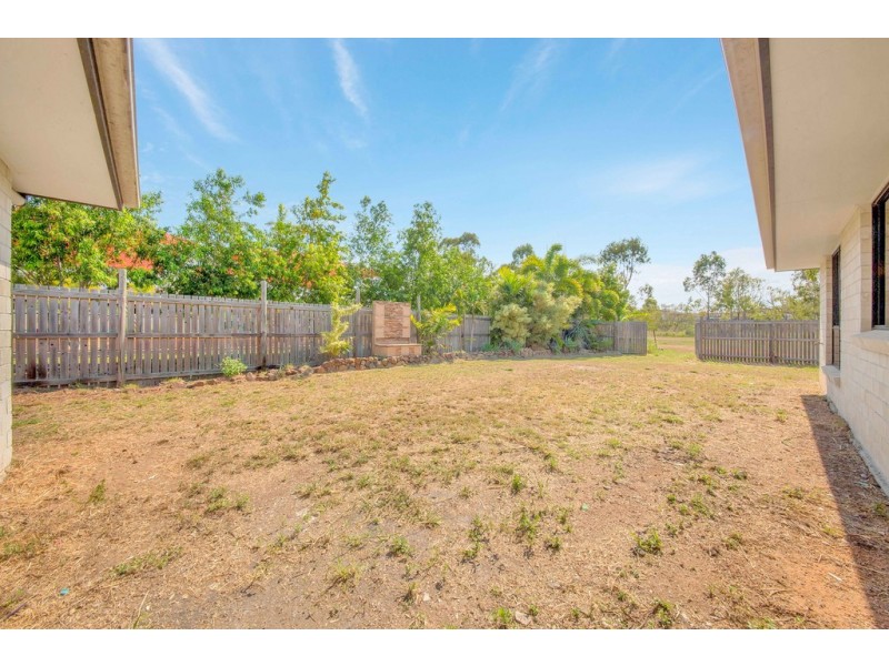 32 Dean Street, Glen Eden QLD 4680