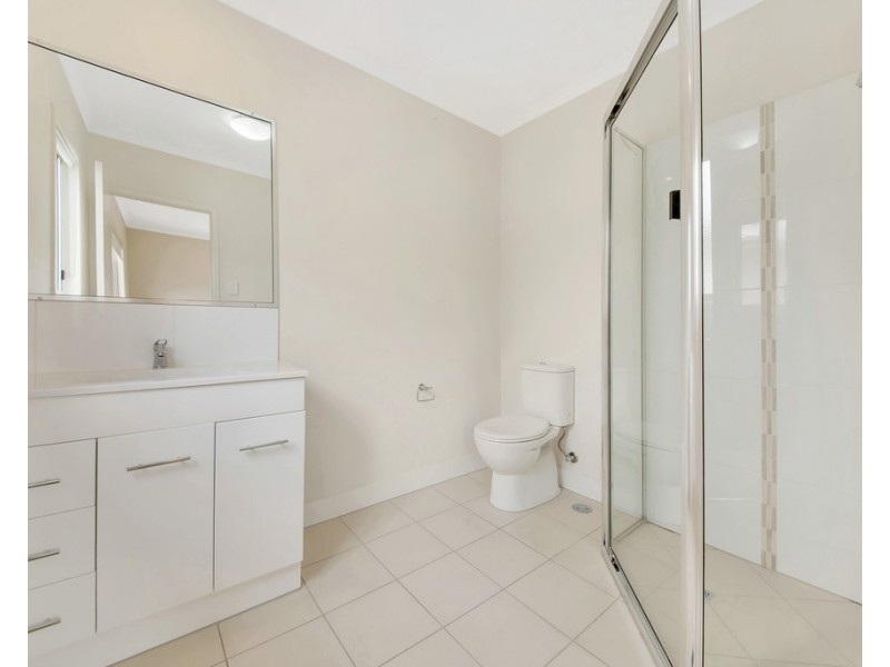 Unit 2/1 Collins Lane, Kin Kora QLD 4680