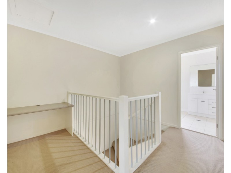 Unit 2/1 Collins Lane, Kin Kora QLD 4680