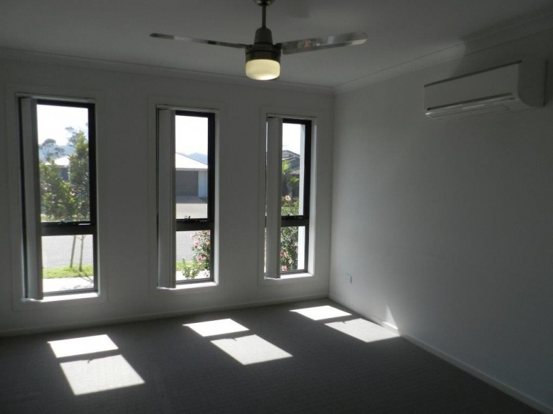 12 SEAGULL BOULEVARD, Kirkwood QLD 4680