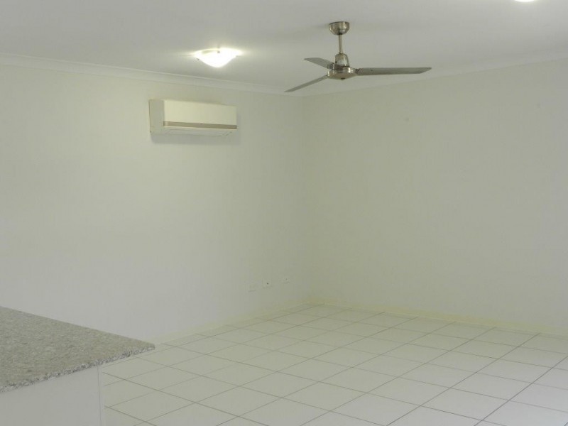 12 SEAGULL BOULEVARD, Kirkwood QLD 4680