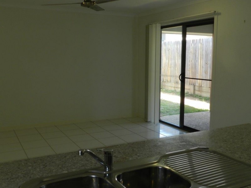 12 SEAGULL BOULEVARD, Kirkwood QLD 4680