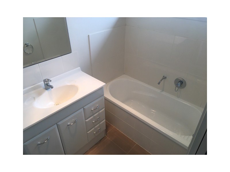 4 MINGARA CRESCENT, Calliope QLD 4680