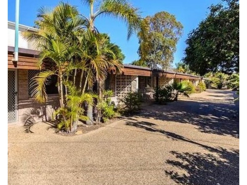 1/37 SCENERY STREET, West Gladstone QLD 4680