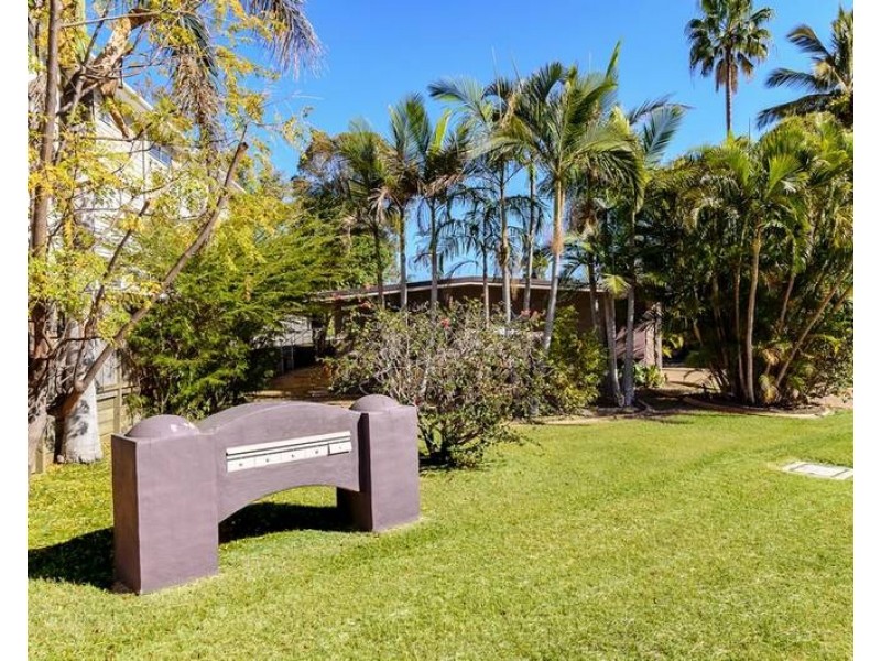 1/37 SCENERY STREET, West Gladstone QLD 4680