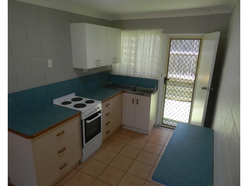 1/37 SCENERY STREET, West Gladstone QLD 4680