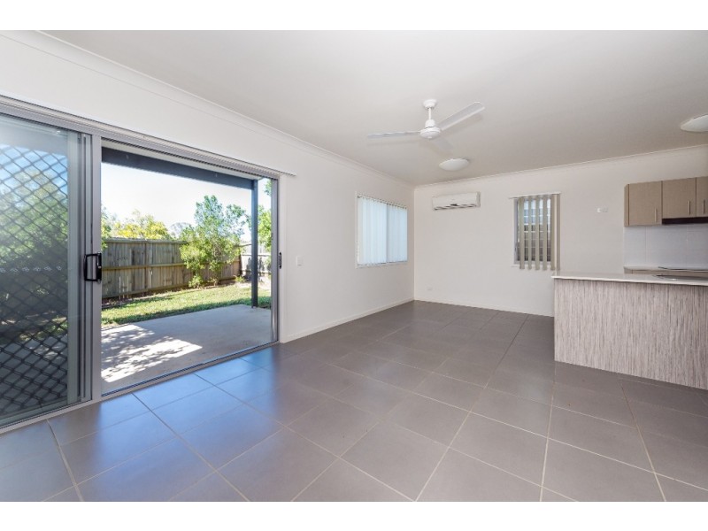 8/2 Beezley Street, Glen Eden QLD 4680