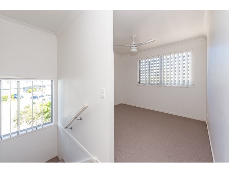 8/2 Beezley Street, Glen Eden QLD 4680