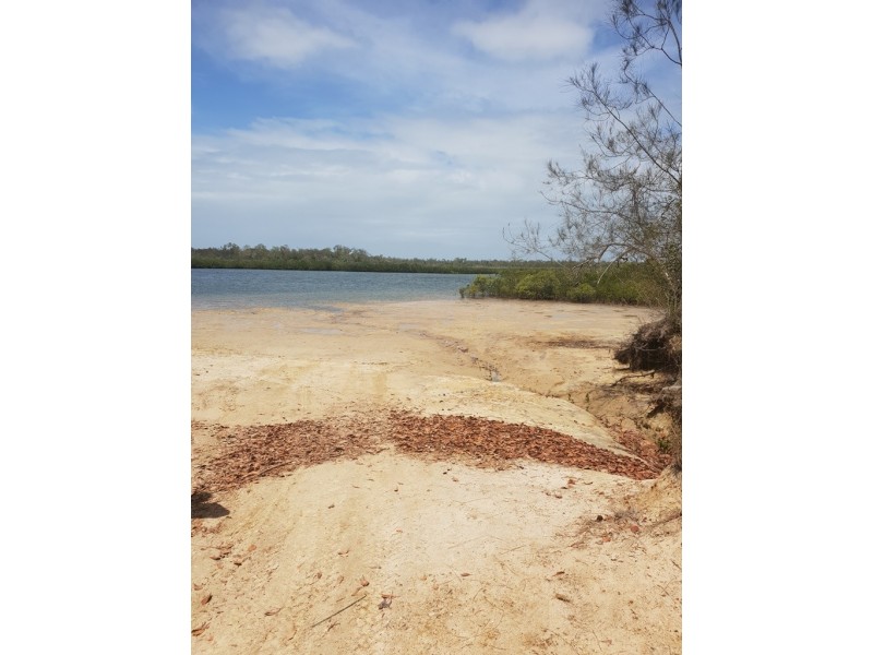 27 PLIMSOLL COURT, Tannum Sands QLD 4680