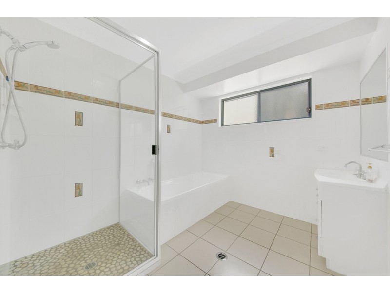 16 Clipper Terrace, South Gladstone QLD 4680