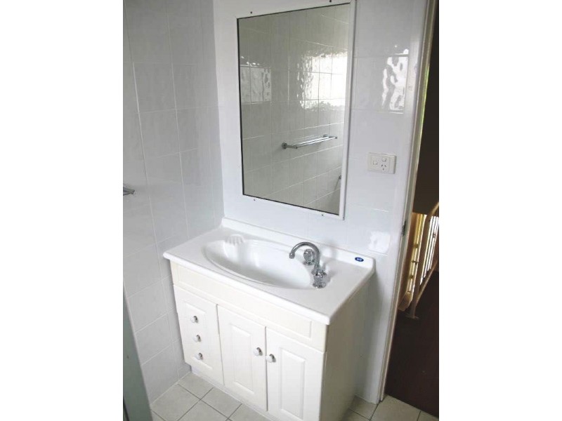 1/4 Mylne Street, West Gladstone QLD 4680