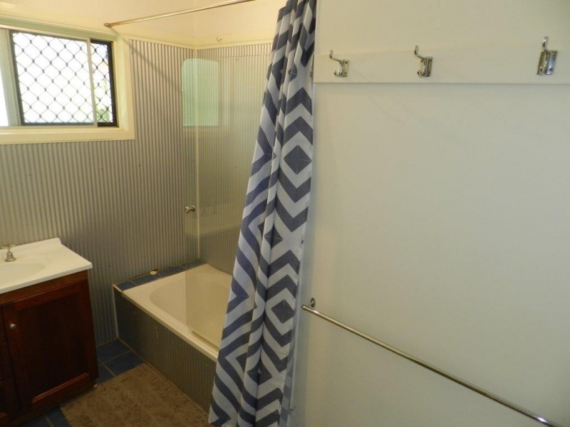 19 DALTON STREET, Clinton QLD 4680