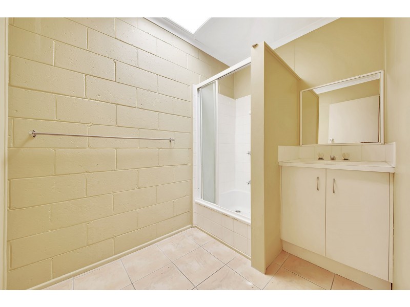 9/131 Toolooa Street, South Gladstone QLD 4680