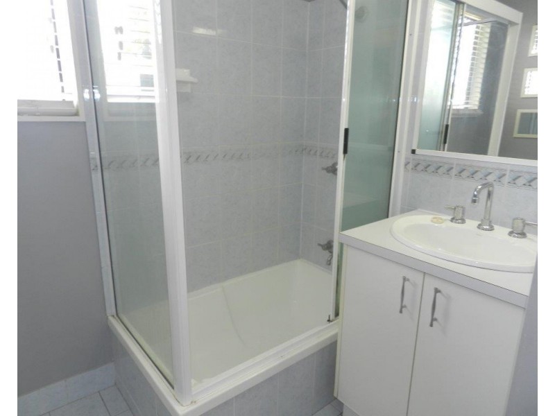 6 AERODROME ROAD, Clinton QLD 4680