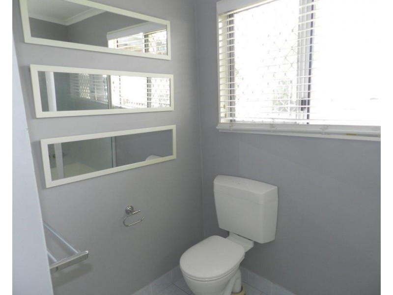 6 AERODROME ROAD, Clinton QLD 4680