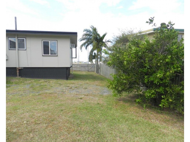 6 AERODROME ROAD, Clinton QLD 4680