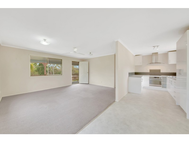 35 Sandpiper Avenue, New Auckland QLD 4680