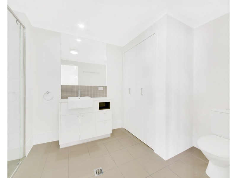 235/64 Glenlyon Street, Gladstone QLD 4680