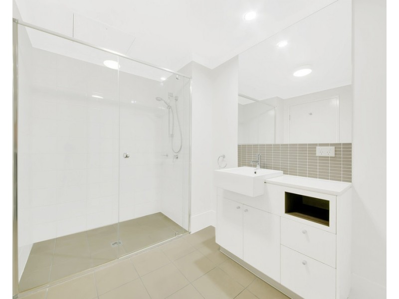 235/64 Glenlyon Street, Gladstone QLD 4680